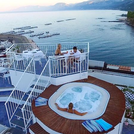 Bue Marino Hotel & Roof Lounge カーラゴノネ エクステリア 写真