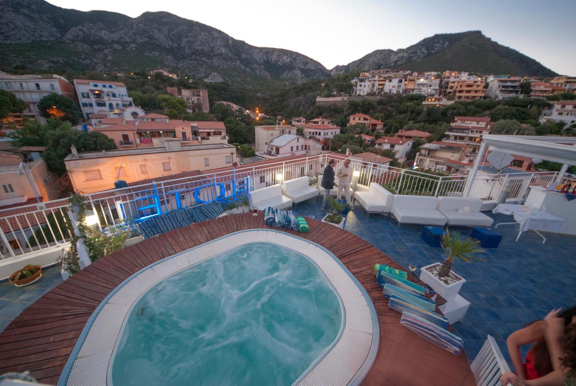 Bue Marino Hotel & Roof Lounge カーラゴノネ エクステリア 写真