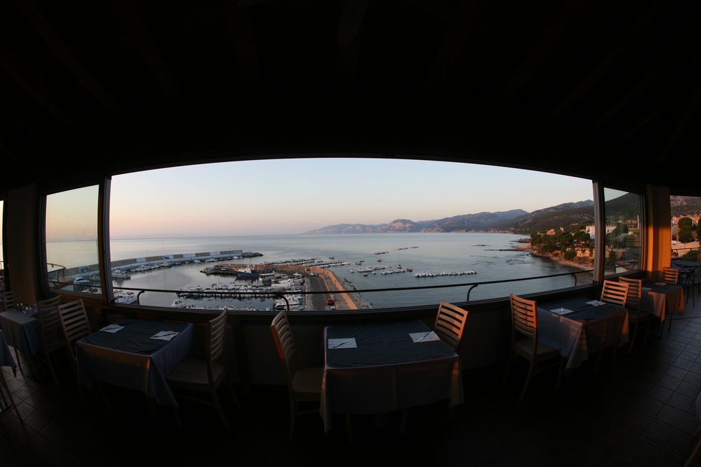 Bue Marino Hotel & Roof Lounge カーラゴノネ エクステリア 写真