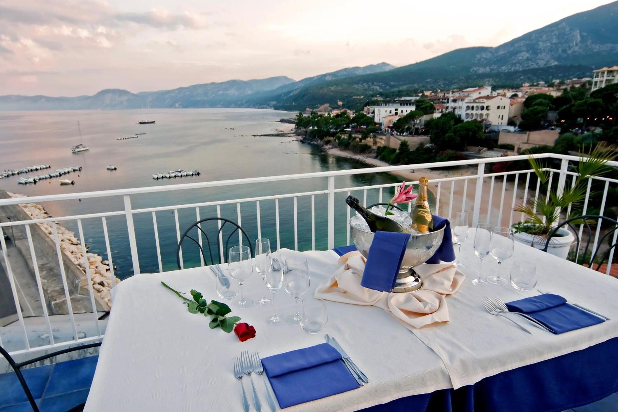 Bue Marino Hotel & Roof Lounge カーラゴノネ エクステリア 写真