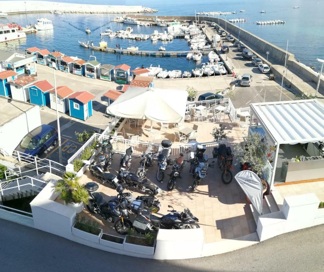 Bue Marino Hotel & Roof Lounge カーラゴノネ エクステリア 写真